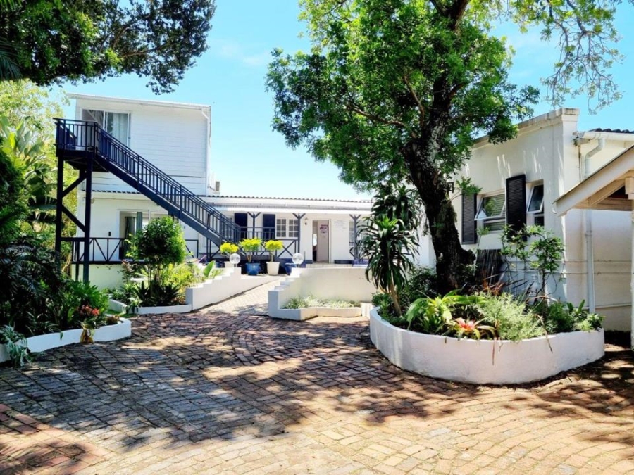11 Bedroom Property for Sale in Bonza Bay Eastern Cape